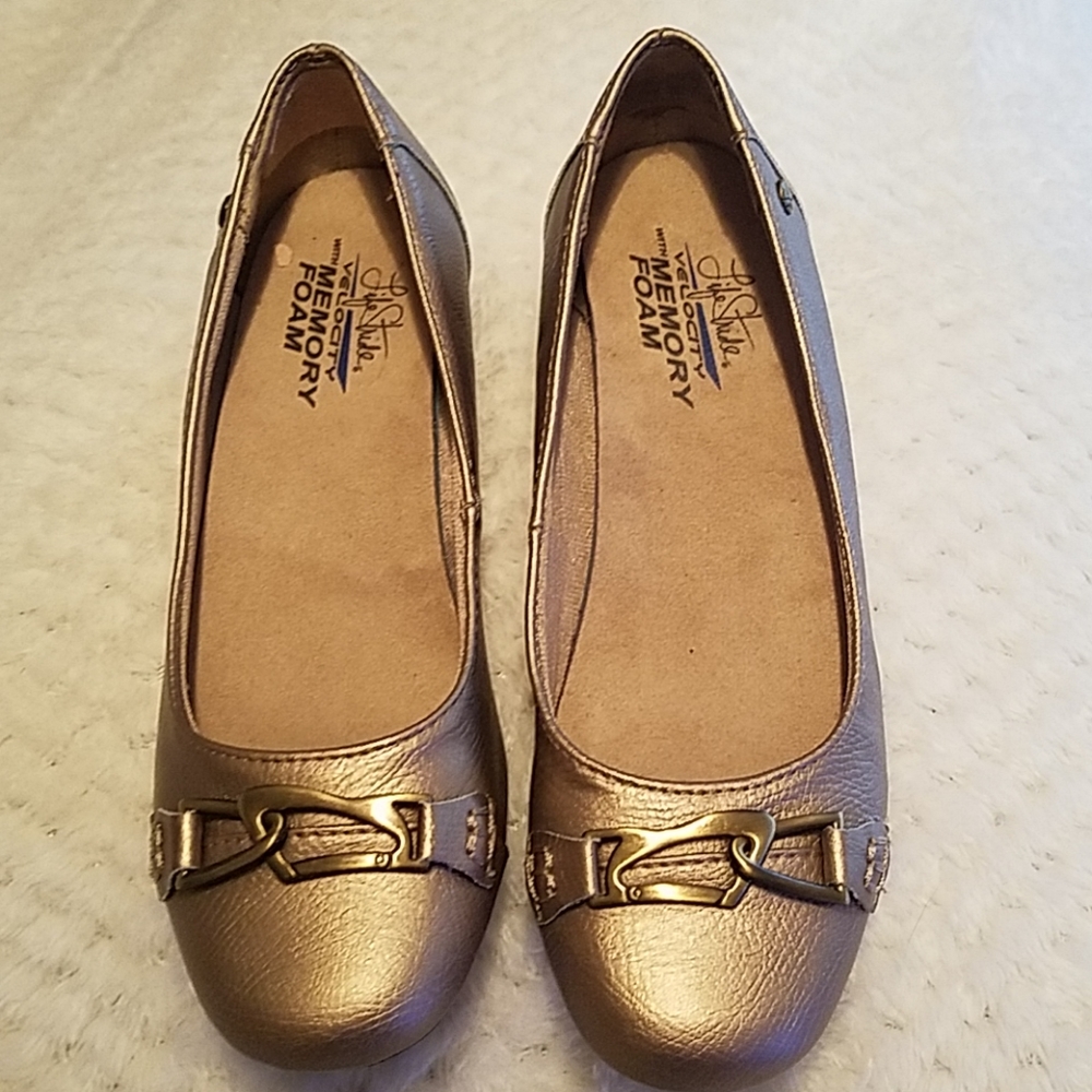 Life Stride Velocity w/Memory Foam  6.5 Bronze